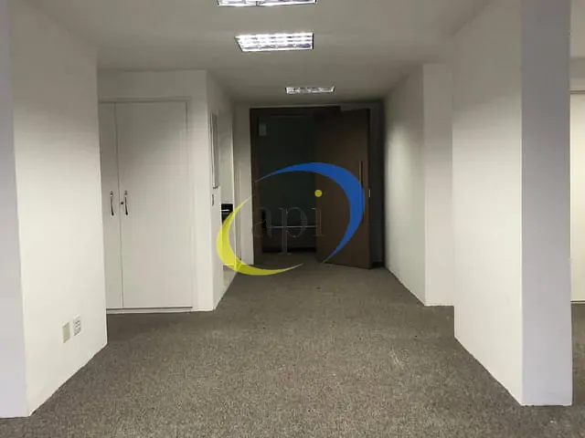 Sala à venda, no bairro Copacabana em Rio de Janeiro