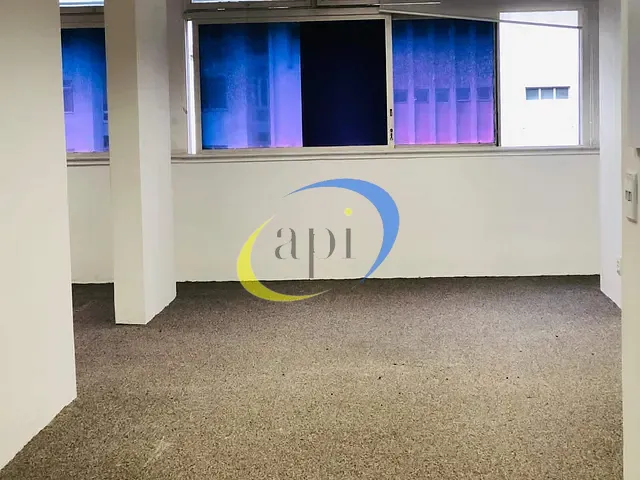 Sala à venda, no bairro Copacabana em Rio de Janeiro