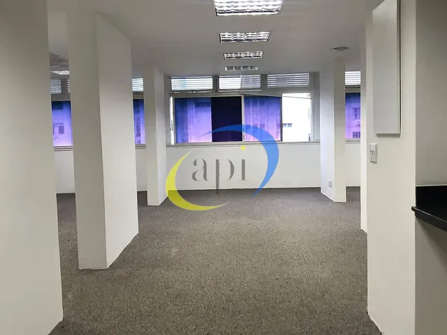 Sala à venda, no bairro Copacabana em Rio de Janeiro