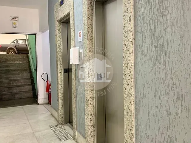 Sala à venda, no bairro Tanque em Rio de Janeiro