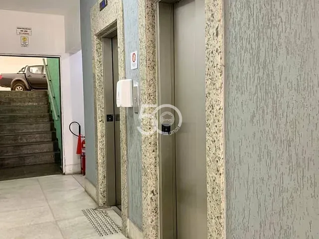 Sala à venda, no bairro Tanque em Rio de Janeiro