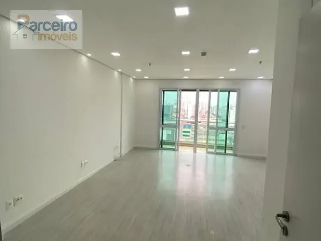 Sala à venda, no bairro Vila Carrão em São Paulo