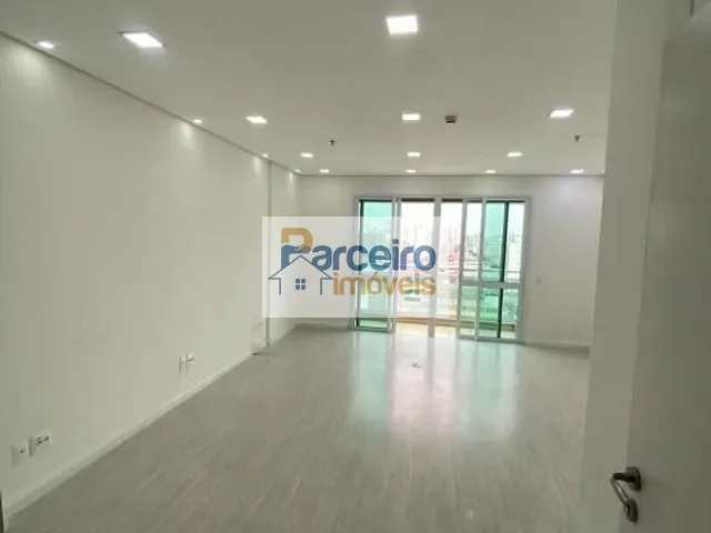 Sala à venda, no bairro Vila Carrão em São Paulo