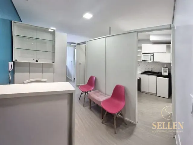 Sala com 47m², para alugar, no bairro Rio Branco em Porto Alegre