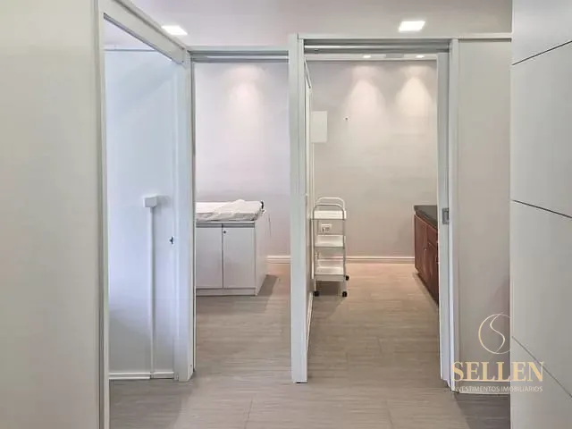 Sala com 47m², para alugar, no bairro Rio Branco em Porto Alegre