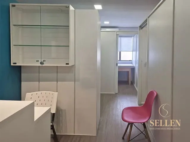 Sala com 47m², para alugar, no bairro Rio Branco em Porto Alegre