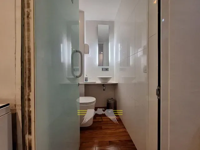 Sala à venda, no bairro Campo Belo em São Paulo