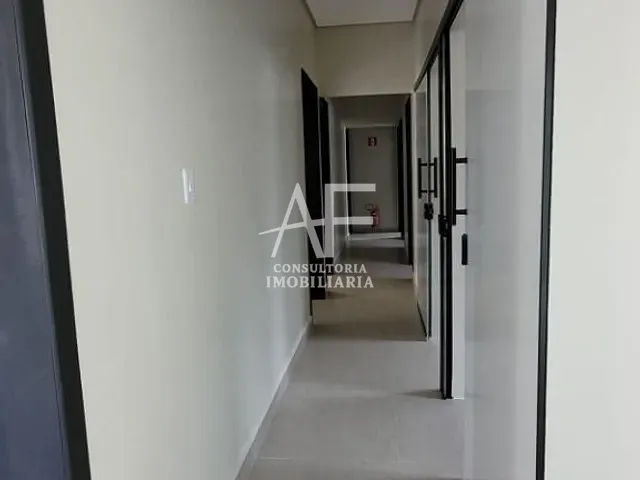 Sala com 12m², para alugar, no bairro São Benedito em Pindamonhangaba