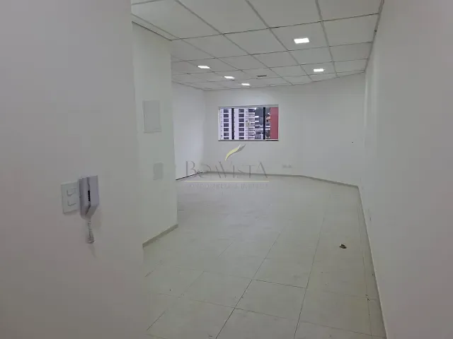 Sala para alugar, no bairro Jardim do Lago em Bragança Paulista