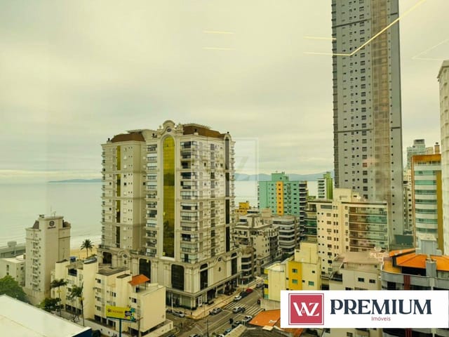 Sala à venda, no bairro Meia Praia em Itapema