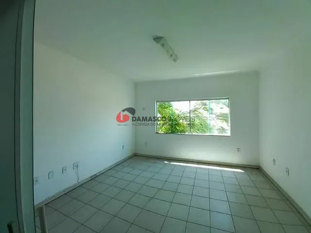 Sala à venda, no bairro Olímpico em São Caetano do Sul