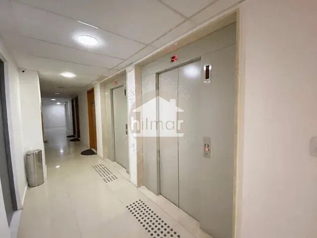 Sala à venda, no bairro Freguesia (Jacarepaguá) em Rio de Janeiro