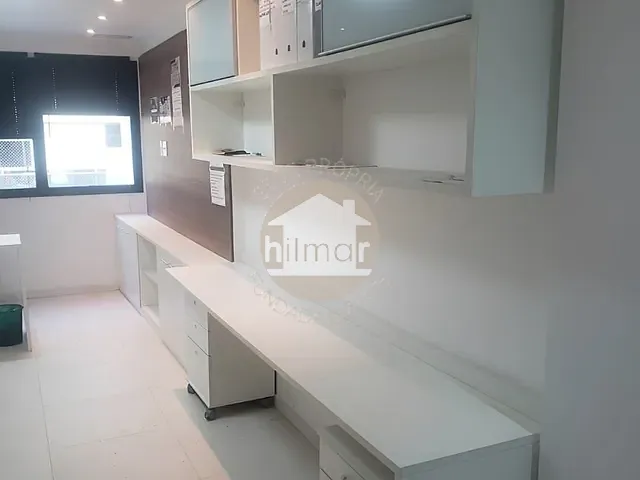 Sala à venda, no bairro Freguesia (Jacarepaguá) em Rio de Janeiro