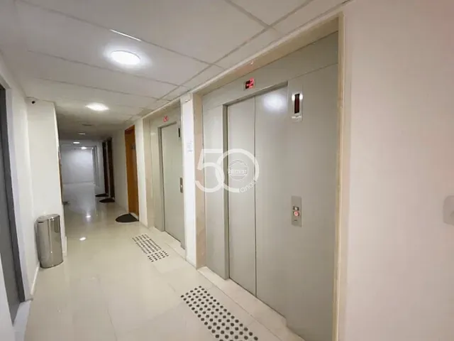 Sala à venda, no bairro Freguesia (Jacarepaguá) em Rio de Janeiro