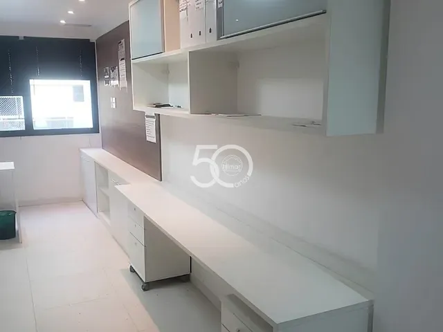 Sala à venda, no bairro Freguesia (Jacarepaguá) em Rio de Janeiro