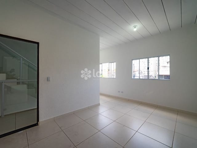 Sala com 25m², para alugar, no bairro Portais (Polvilho) em Cajamar