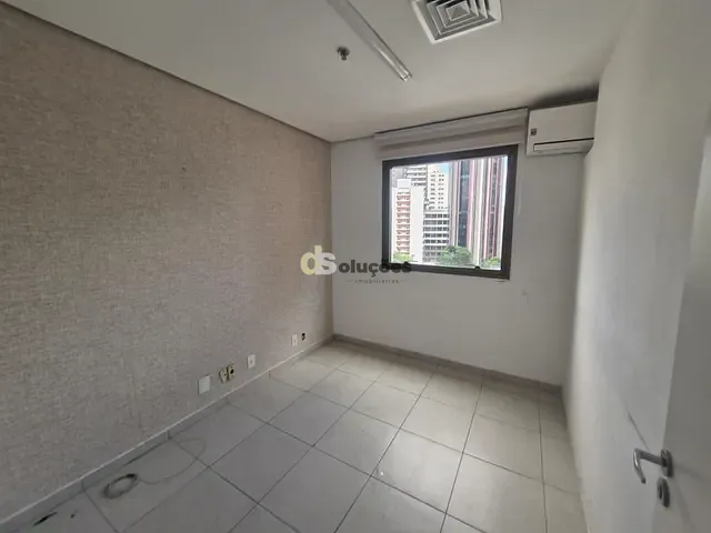 Sala à venda, no bairro Consolação em São Paulo