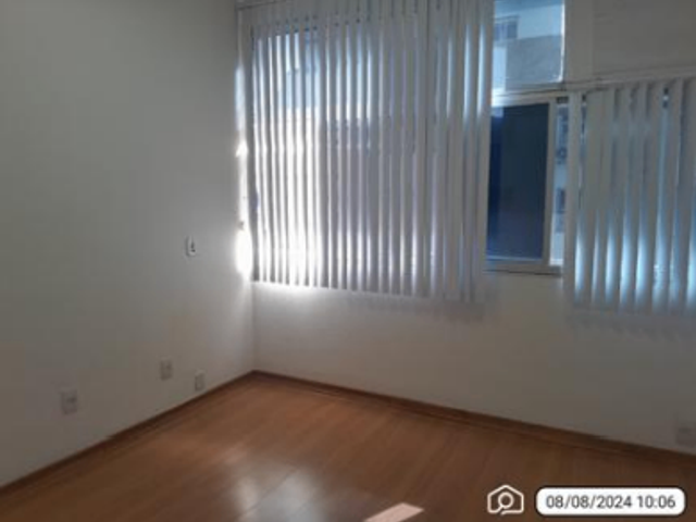 Foto do Sala - Excelente sala comercial para venda! Reformada, com vaga de garagem, vista lateral mar, próximo ao metrô no coração da zona sul. | GrupoApi