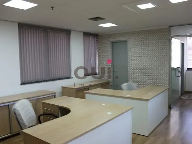 Sala à venda, no bairro Itaim Bibi em São Paulo