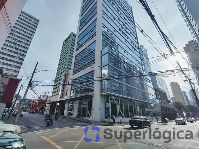 Sala com 84m², à venda, no bairro Centro em Curitiba