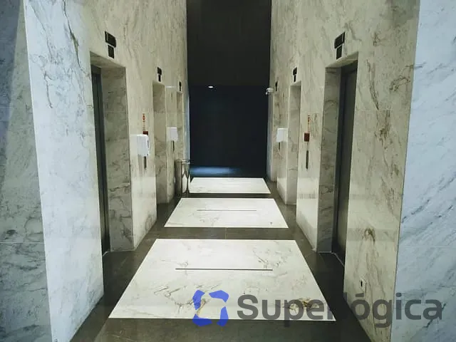 Sala com 84m², à venda, no bairro Centro em Curitiba