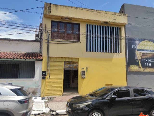 Casa 4 quartos e 2 banheiros, à venda, no bairro Marco em Belém