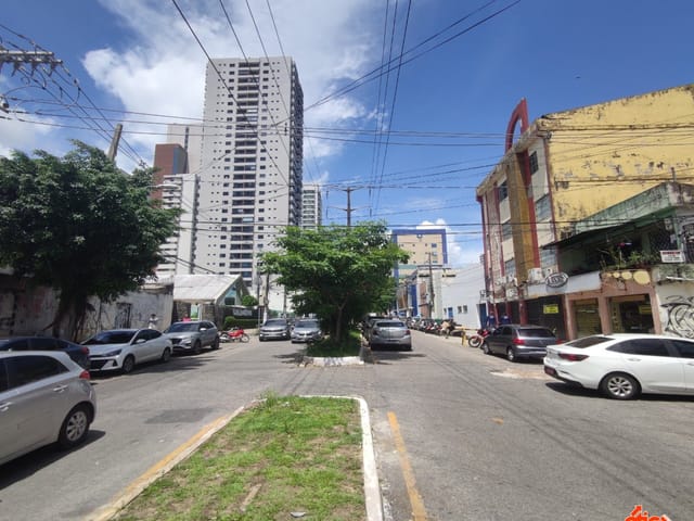 Casa 4 quartos e 2 banheiros, à venda, no bairro Marco em Belém