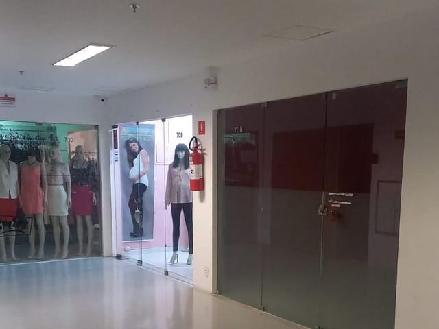 Foto do Sala - Oportunidade! Sala Comercial Reformada na Santa Clara, Copacabana – Pronta para uso, conforto e  localização privilegiada. | GrupoApi