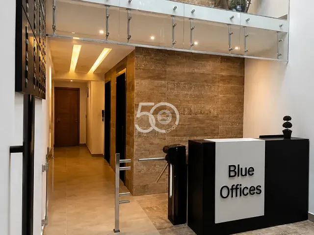 Sala com 25m², para alugar, no bairro Taquara em Rio de Janeiro
