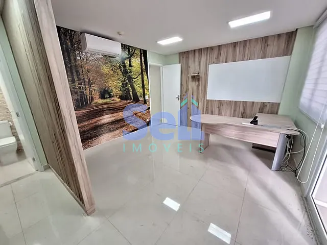 Sala à venda, no bairro Vila Pompéia em São Paulo