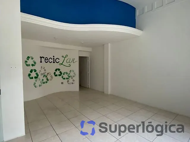 Sala à venda, no bairro Hugo Lange em Curitiba