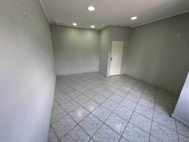 Foto do Sala - 🏢 Sala Comercial de 23m² com 1 Banheiro em Frente ao Metrô Belém! Altíssima Visibilidade e Potencial! ✨ | Organização Imobiliária Açores