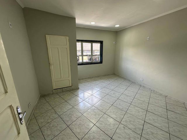 Foto do Sala - 🏢 Sala Comercial de 23m² com 1 Banheiro em Frente ao Metrô Belém! Altíssima Visibilidade e Potencial! ✨ | Organização Imobiliária Açores