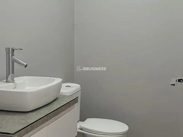 Sala à venda, no bairro Sagrada Família em Caxias do Sul