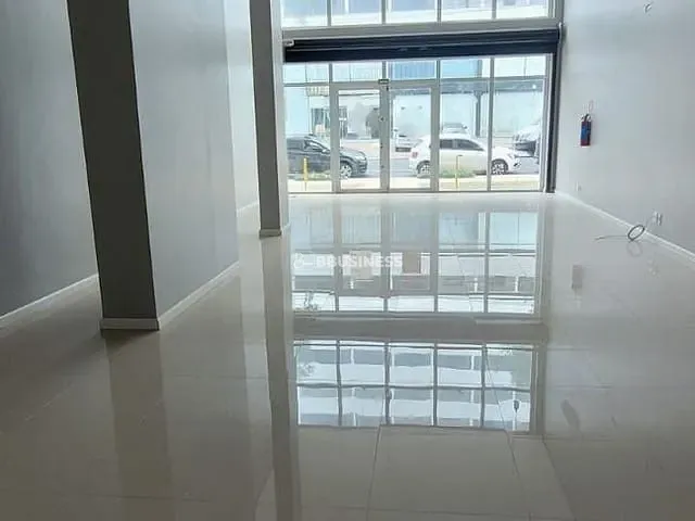 Sala à venda, no bairro Sagrada Família em Caxias do Sul