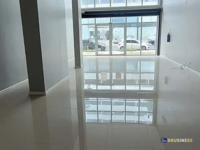 Sala à venda, no bairro Sagrada Família em Caxias do Sul