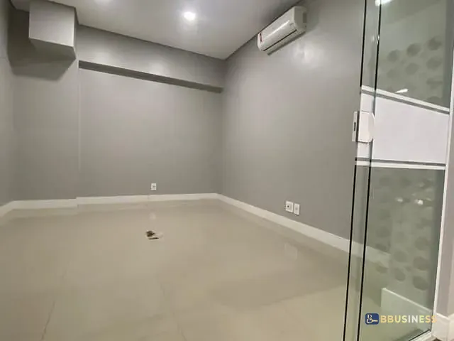 Sala à venda, no bairro Sagrada Família em Caxias do Sul