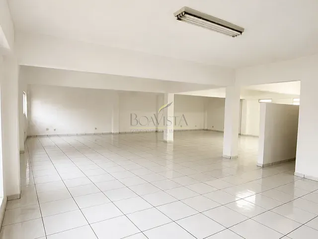 Sala para alugar, no bairro Pouso Alegre em Piracaia