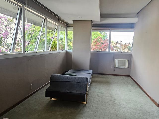 Sala à venda, no bairro Higienópolis em Porto Alegre