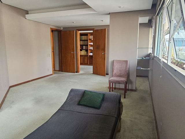 Sala à venda, no bairro Higienópolis em Porto Alegre