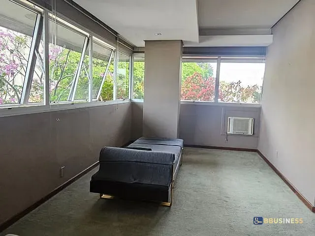 Sala à venda, no bairro Higienópolis em Porto Alegre