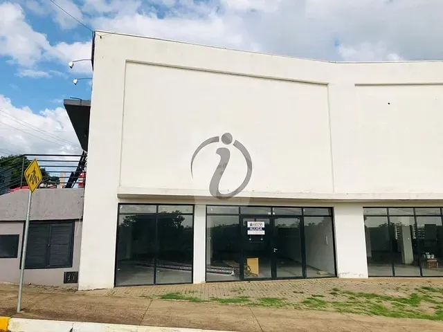 Sala com 180m² 1 quarto e 2 banheiros, à venda, no bairro Canabarro em Teutônia