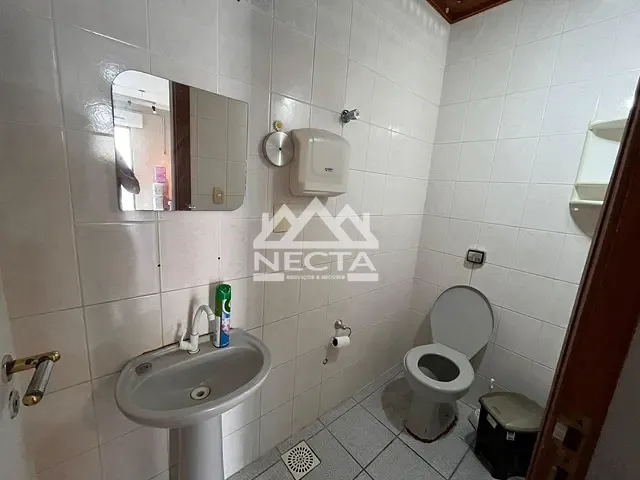 Sala com 27m², à venda, no bairro Centro em Caraguatatuba