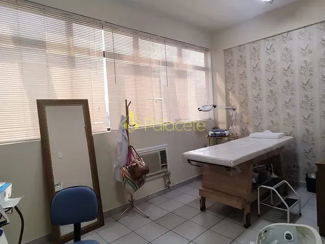 Sala com 40m², à venda, no bairro Centro em Taubaté