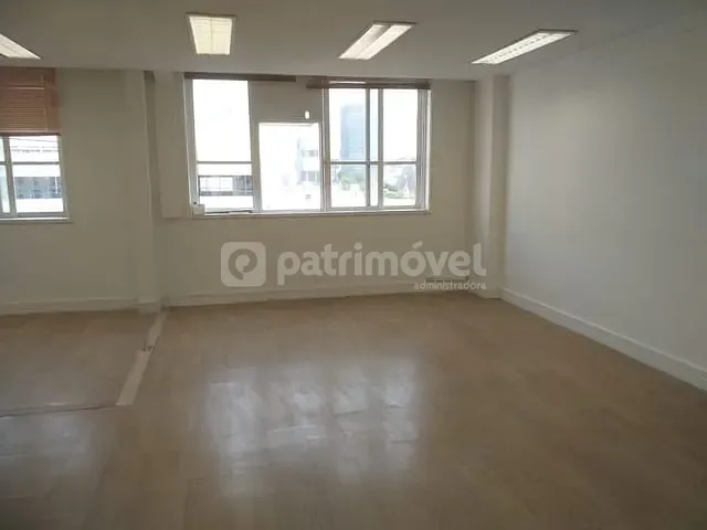 Sala com 100m², para alugar, no bairro Centro em Rio de Janeiro