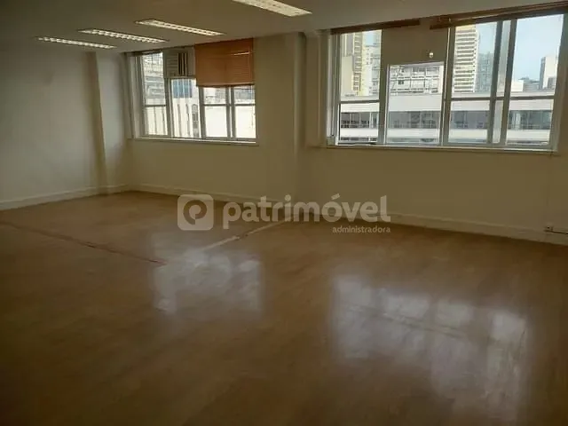 Sala com 100m², para alugar, no bairro Centro em Rio de Janeiro