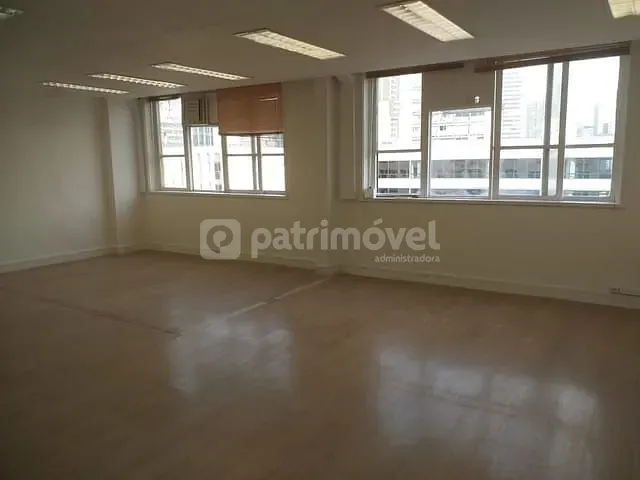 Sala com 100m², para alugar, no bairro Centro em Rio de Janeiro