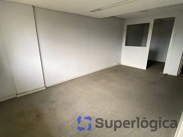 Sala à venda, no bairro Hugo Lange em Curitiba