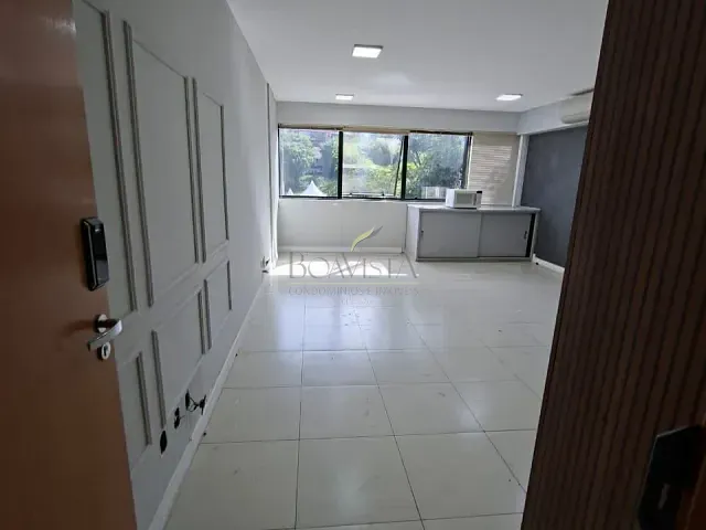 Sala à venda ou para alugar, no bairro Jardim do Lago em Bragança Paulista