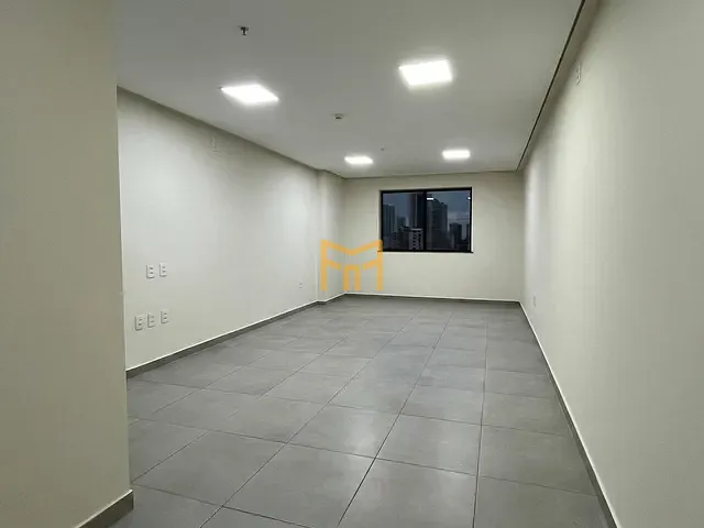Sala para alugar, no bairro Cremação em Belém